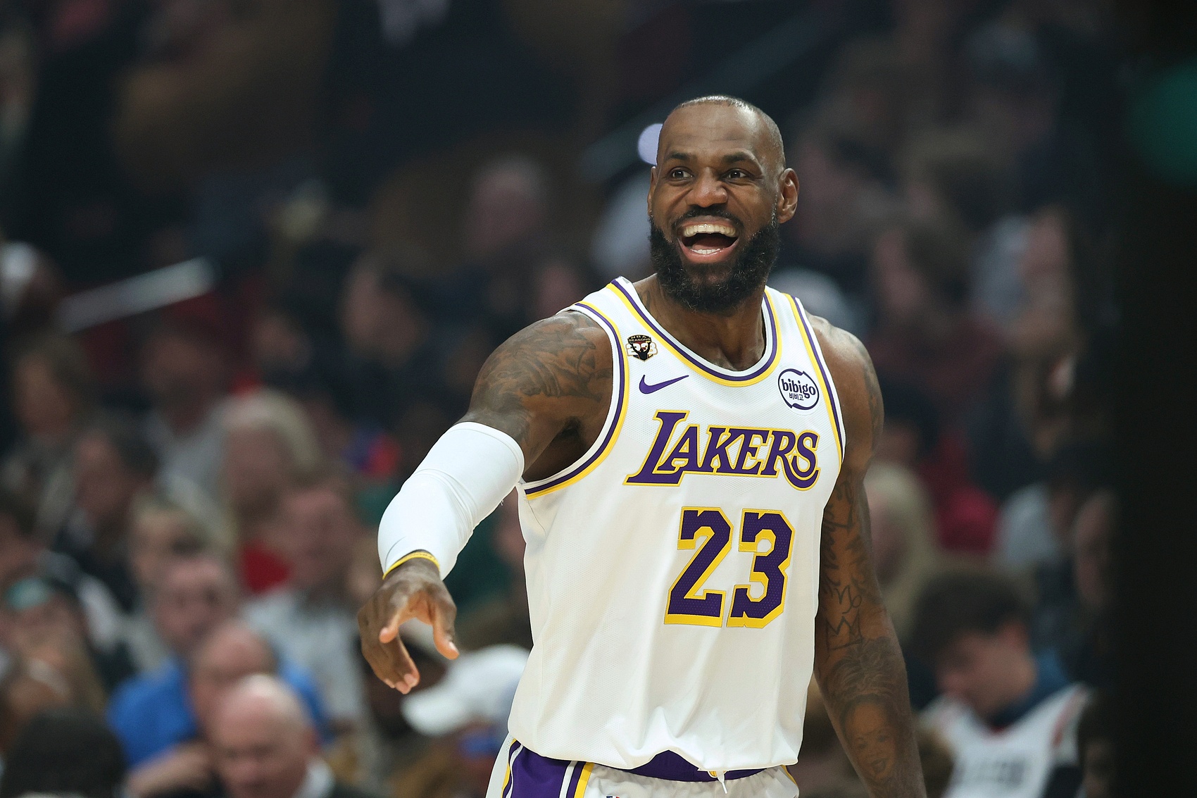 星空体育网站-杨毅：詹姆斯不在乎是否进全明星 否则他去年就打了&amp;参考决定梗